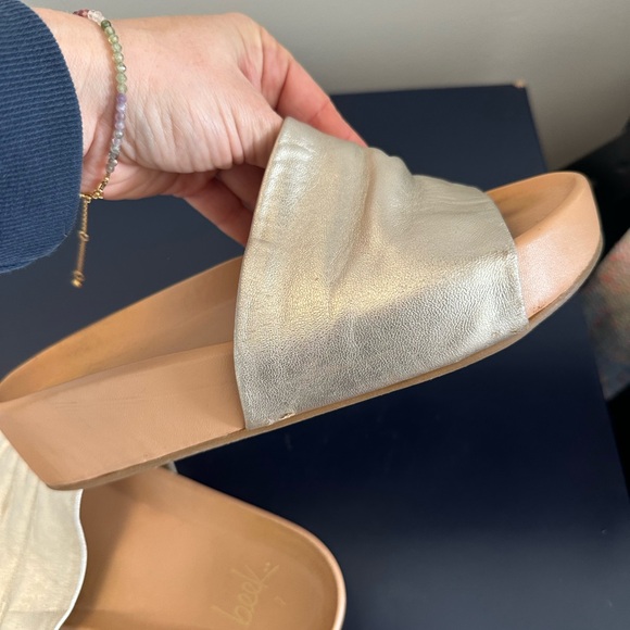 Beek chic gold slides - Picture 3 of 5